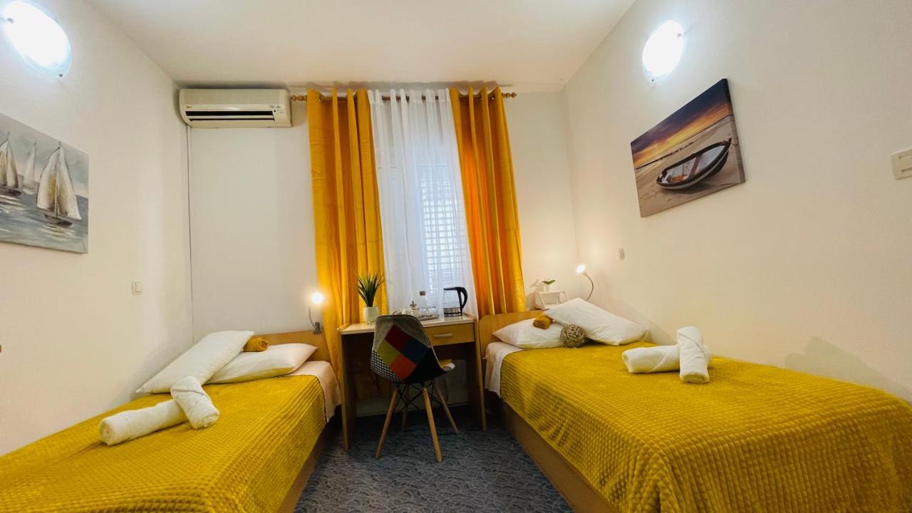 Apartmens And Rooms Madunic V Split Luaran gambar