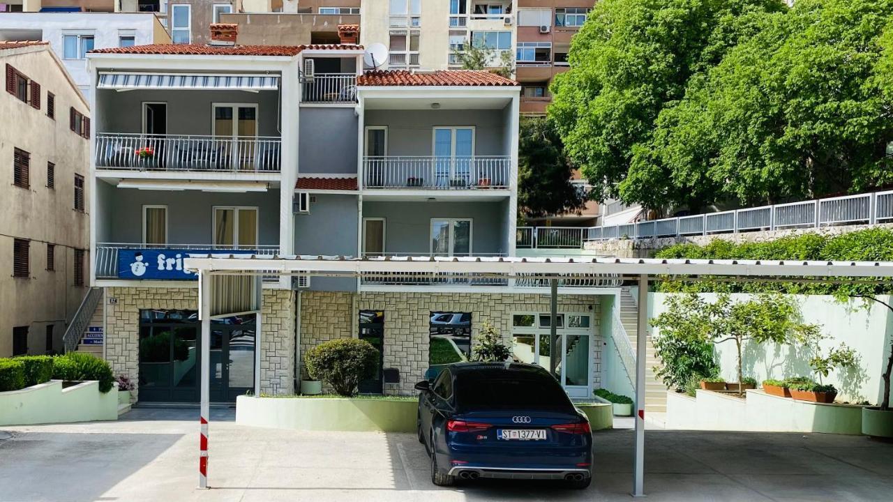 Apartmens And Rooms Madunic V Split Luaran gambar