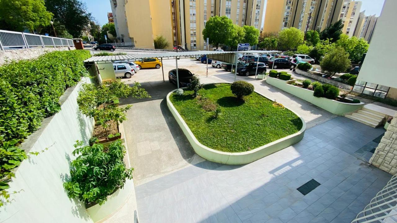 Apartmens And Rooms Madunic V Split Luaran gambar