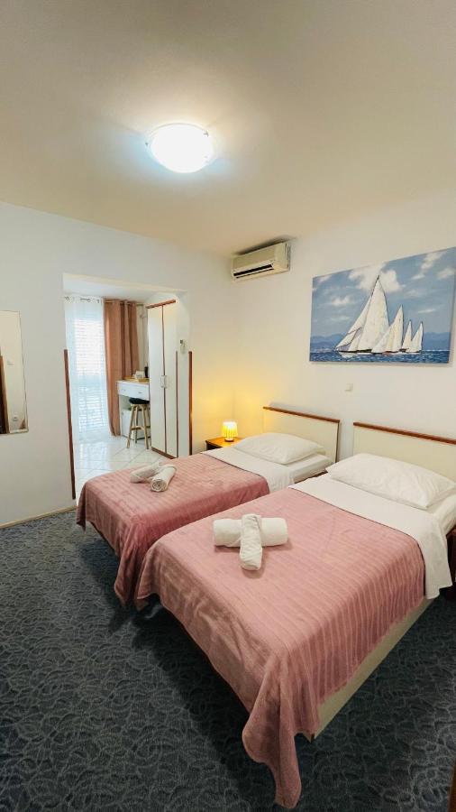 Apartmens And Rooms Madunic V Split Luaran gambar